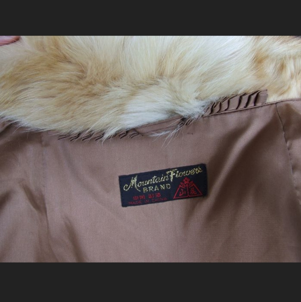Vintage Mountain Flowers Brand Fox Fur Coat Sz 48 - Picture 12 of 14